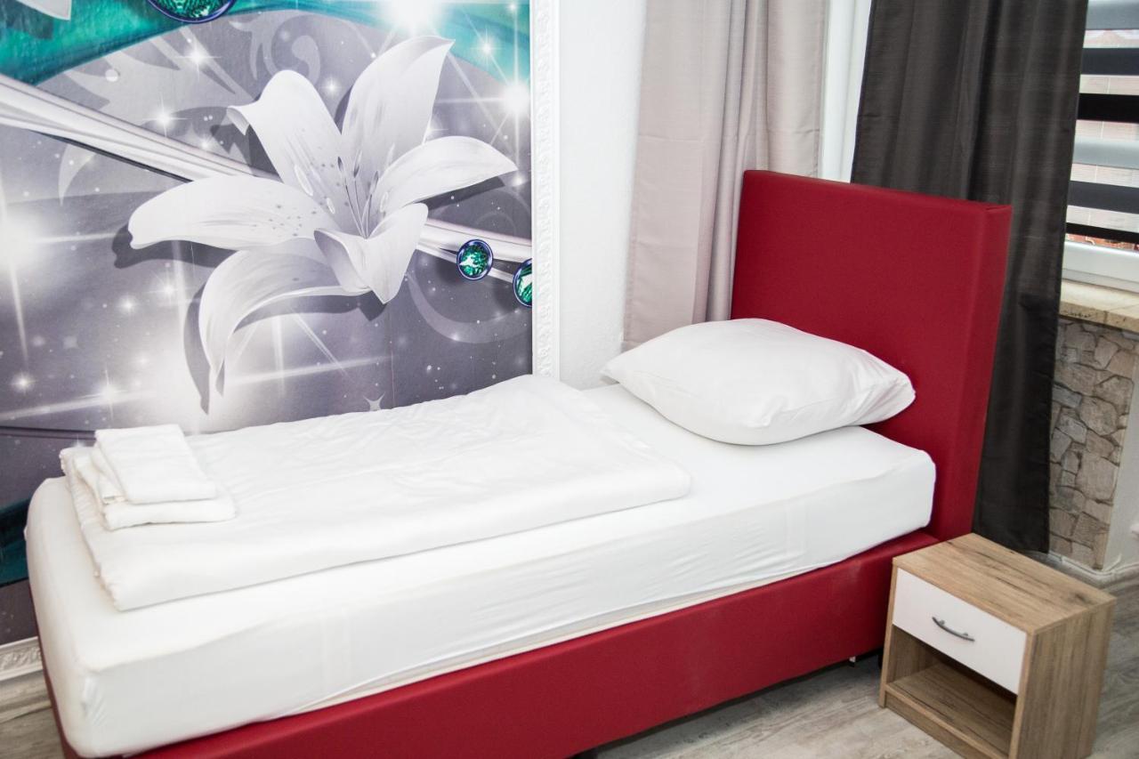 Apartment Othman Falkenstrasse 26 1og L *